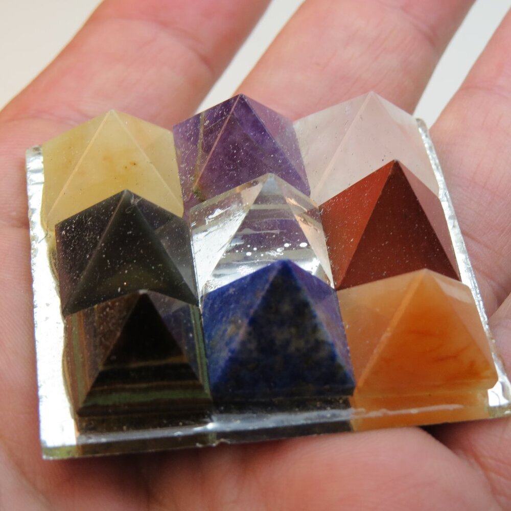 Pyramid Gemstone set